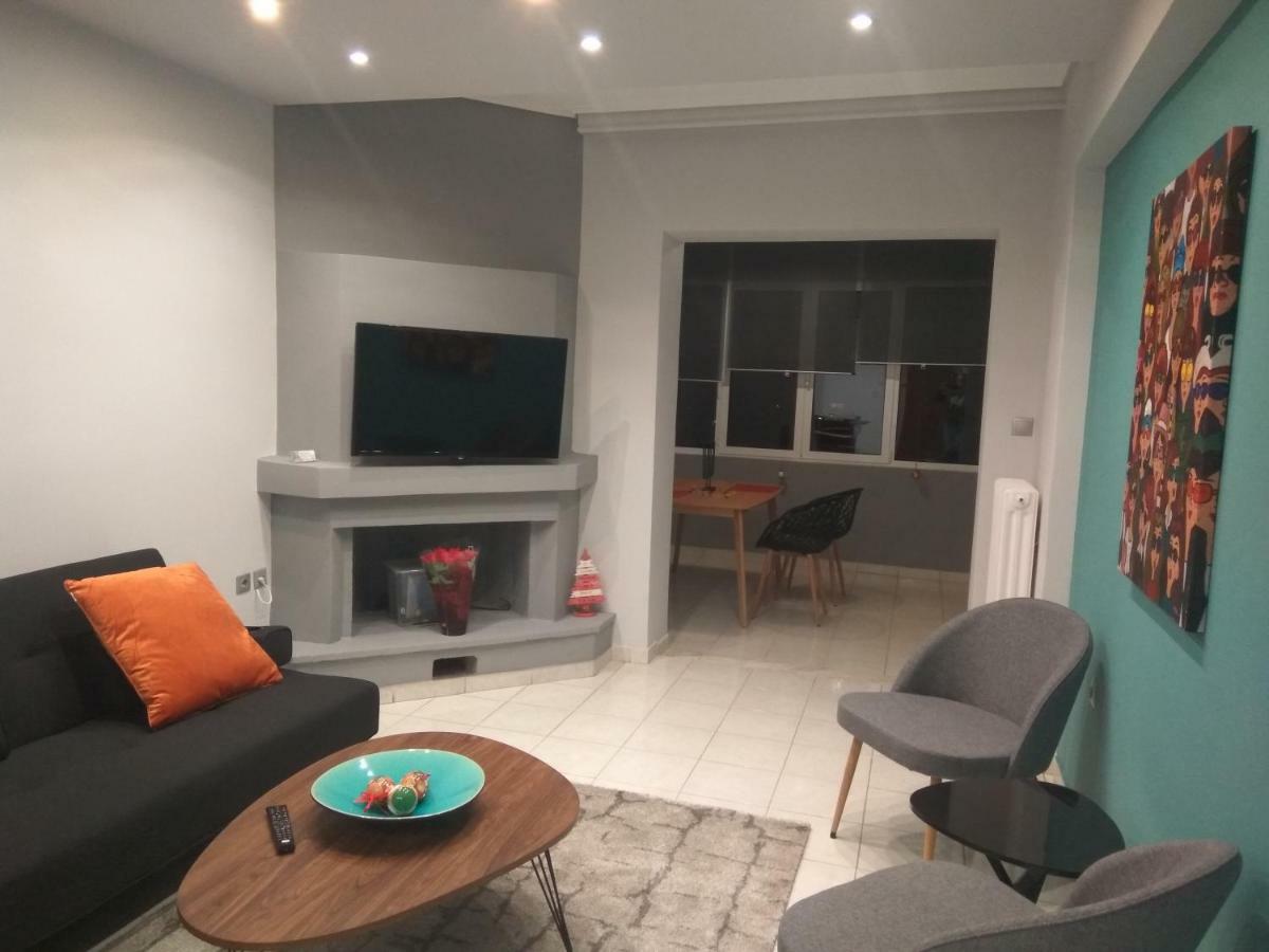 Athenian Luxury Apartment, Near Metro Station Chalandri, Nu 2 אתונה