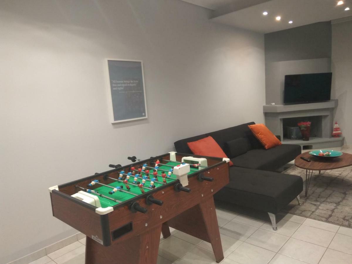 Athenian Luxury Apartment, Near Metro Station Chalandri, Nu 2 Atenas