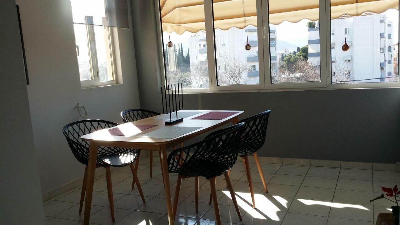 Athenian Luxury Apartment, Near Metro Station Chalandri, Nu 2 דירה אתונה
